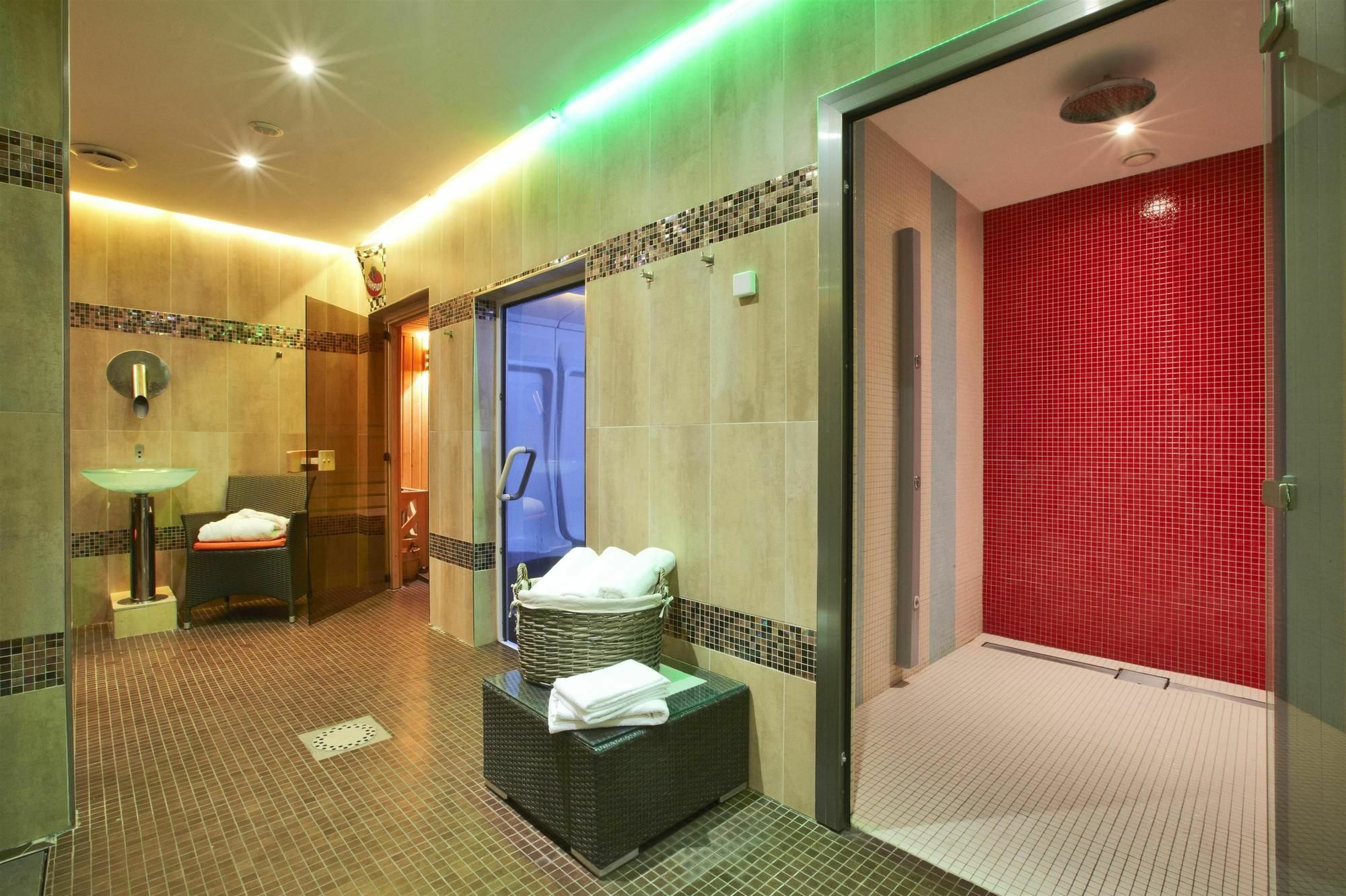 Enzo Hotels Metz Sud Augny By Kyriad Direct Exteriér fotografie